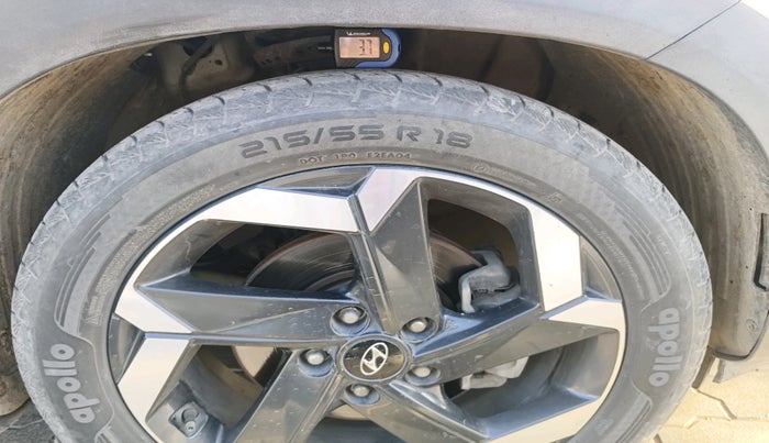 2021 Hyundai ALCAZAR PLATINUM 2.0 MT 7STR, Petrol, Manual, 75,001 km, tyre