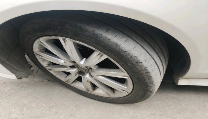 2015 Audi A6 35 TDI S LINE, Diesel, Automatic, 1,66,814 km, tyre