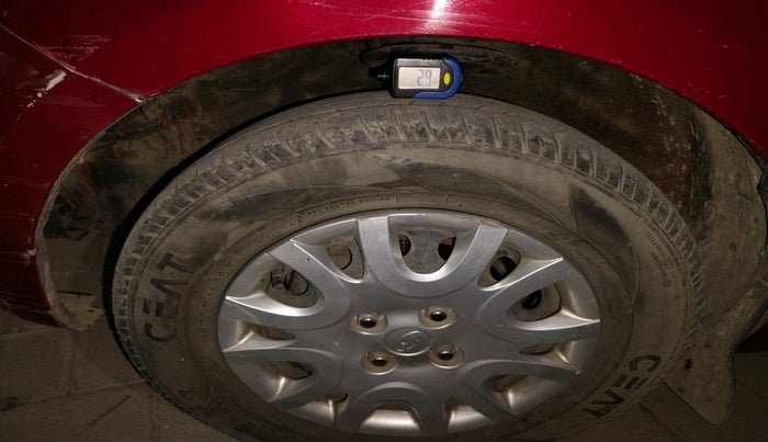 2010 Hyundai i20 ERA 1.2, Petrol, Manual, 2,08,954 km, tyre