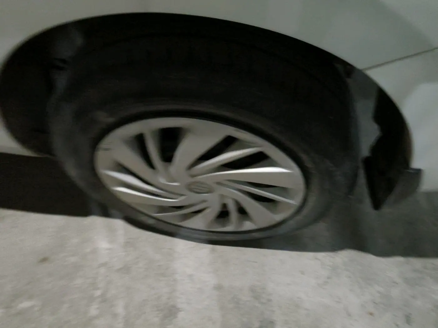 2022 Maruti Ertiga VXI CNG, CNG, Manual, 37,158 km, tyre