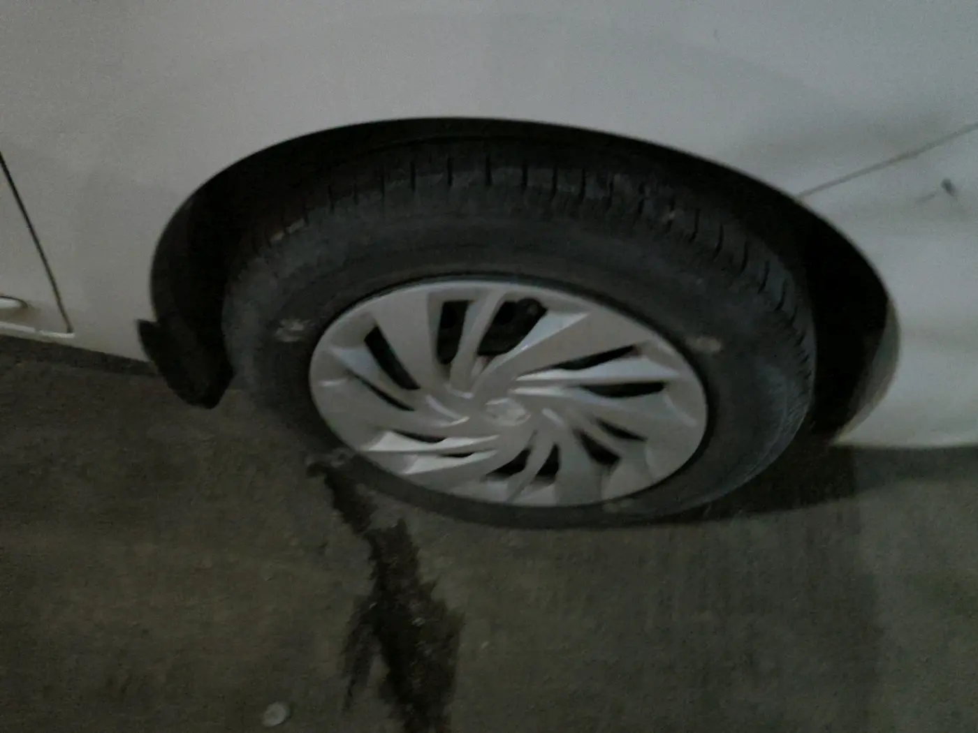 2022 Maruti Ertiga VXI CNG, CNG, Manual, 37,158 km, tyre