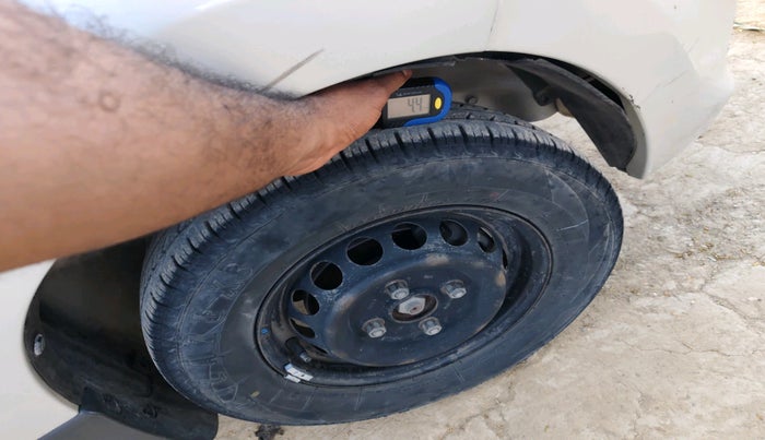 2017 Maruti Alto 800 VXI, Petrol, Manual, 88,811 km, tyre