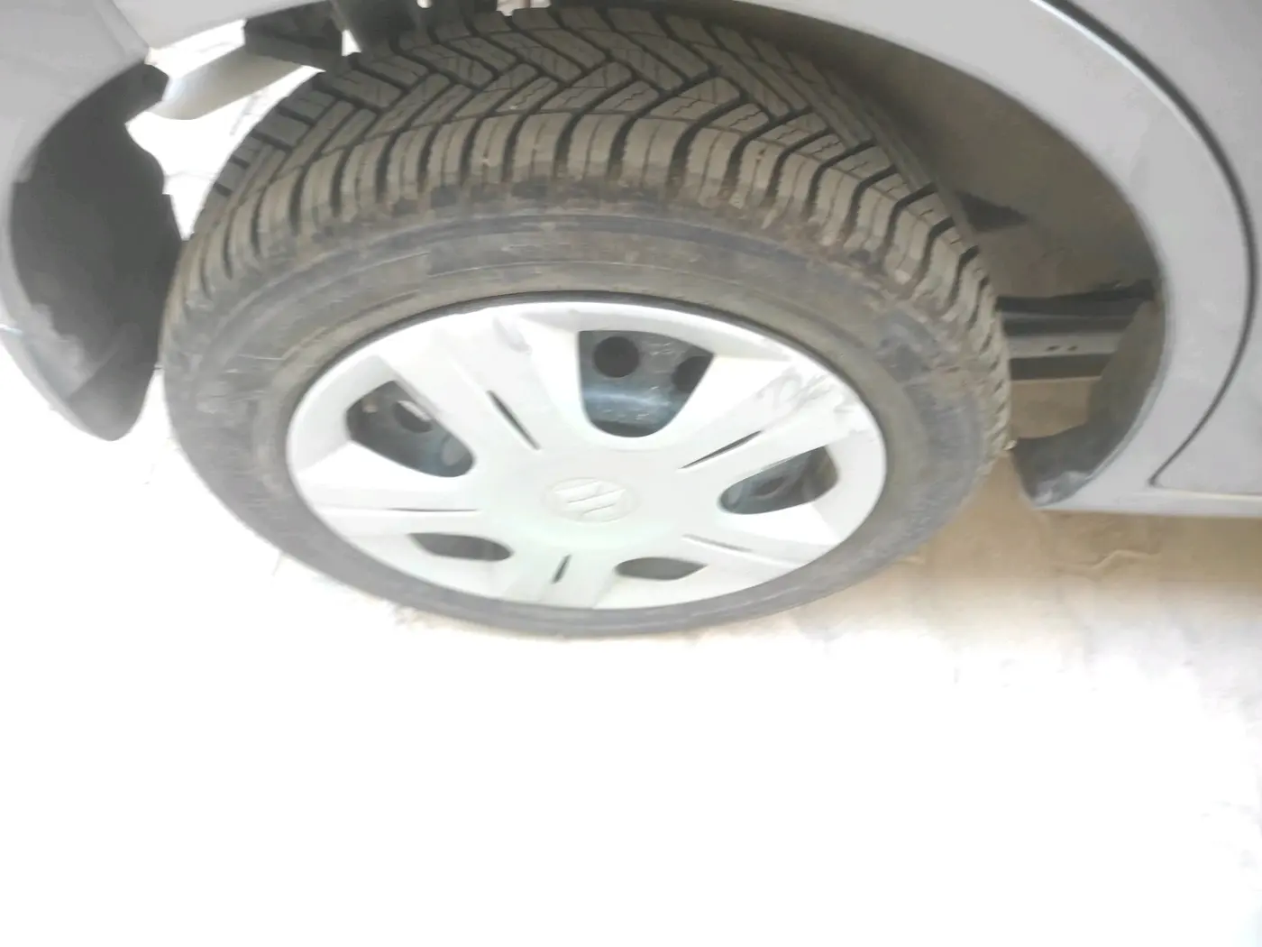 2015 Maruti Wagon R 1.0 VXI, Petrol, Manual, 57,510 km, tyre