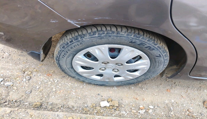 2015 Honda Amaze 1.2L I-VTEC S, Petrol, Manual, 40,476 km, tyre