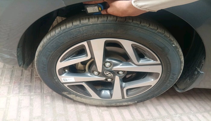 2023 Hyundai AURA SX 1.2 CNG, CNG, Manual, 25,810 km, tyre