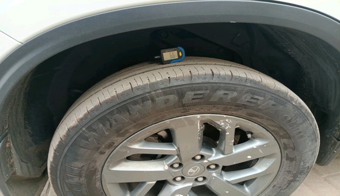 2024 Tata Safari PURE PLUS S, Diesel, Manual, 44,810 km, tyre