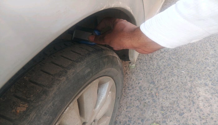 2012 Honda City 1.5L I-VTEC V MT, Petrol, Manual, 1,07,718 km, tyre