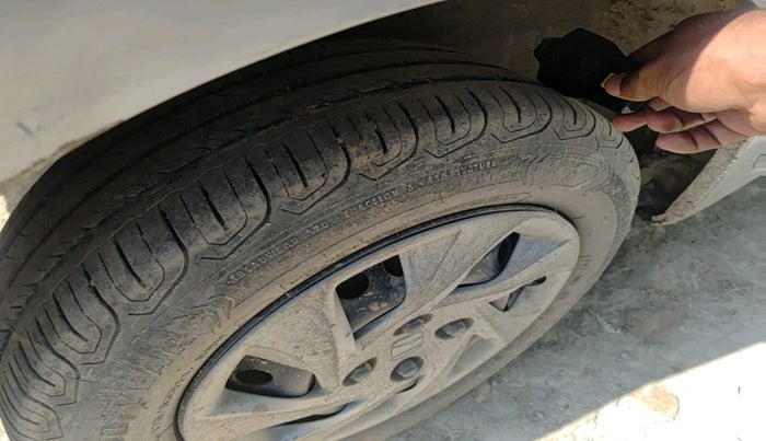 2016 Honda Amaze 1.5L I-DTEC SX, Diesel, Manual, 1,24,345 km, tyre