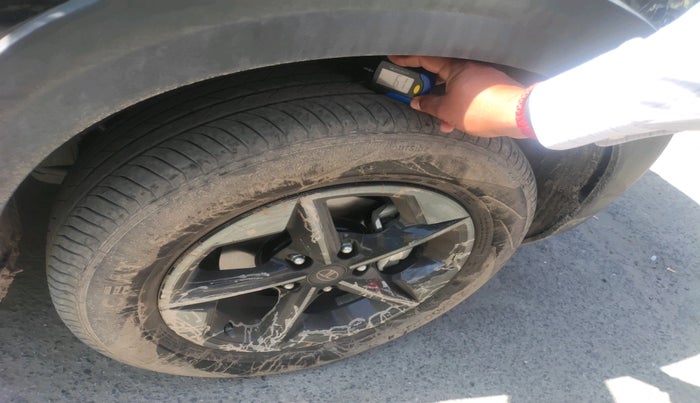 2025 Tata NEXON Creative Plus (S) 1.2 iCNG 6MT Dark Edition, CNG, Manual, 5,933 km, tyre