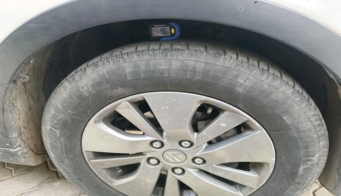 2016 Maruti S Cross ALPHA 1.6, Diesel, Manual, 1,02,110 km, tyre