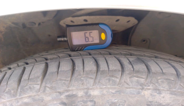 2014 Honda City 1.5L I-VTEC S MT, Petrol, Manual, 1,47,304 km, tyre