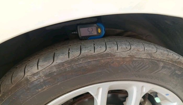 2021 Maruti Swift ZXI, Petrol, Manual, 60,008 km, tyre