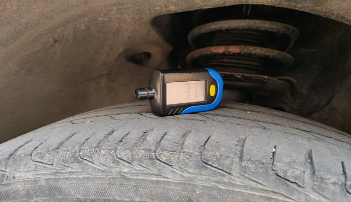 2011 Skoda Yeti ACTIVE 2.0 TDI CR 4X2, Diesel, Manual, 2,16,987 km, tyre