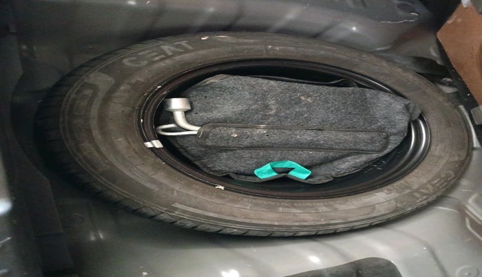 2022 Hyundai GRAND I10 NIOS SPORTZ AMT 1.2 KAPPA VTVT, Petrol, Automatic, 19,520 km, tyre