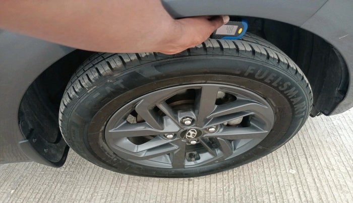 2022 Hyundai GRAND I10 NIOS SPORTZ AMT 1.2 KAPPA VTVT, Petrol, Automatic, 19,520 km, tyre