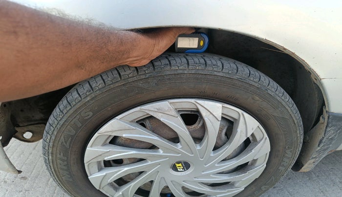 2010 Maruti Wagon R Duo DUO LXI LPG, Petrol, Manual, 83,881 km, tyre