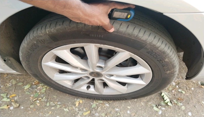 2015 Skoda Octavia 2.0 TDI CR STYLE PLUS AT, Diesel, Automatic, 2,27,000 km, tyre