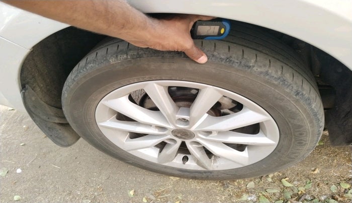 2015 Skoda Octavia 2.0 TDI CR STYLE PLUS AT, Diesel, Automatic, 2,27,000 km, tyre