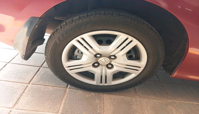 2010 Honda City 1.5L I-VTEC S MT, Petrol, Manual, 1,08,738 km, tyre