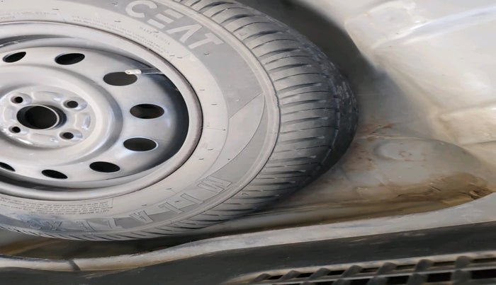 2013 Hyundai i20 MAGNA 1.4 CRDI, Diesel, Manual, 1,25,309 km, tyre