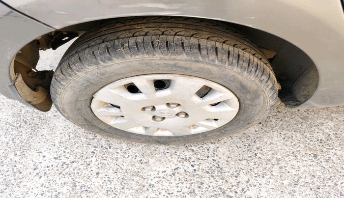 2013 Hyundai i20 MAGNA 1.4 CRDI, Diesel, Manual, 1,25,309 km, tyre