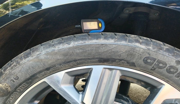 2025 Hyundai Verna SX (O) 1.5 MPI MT, Petrol, Manual, 3,158 km, tyre