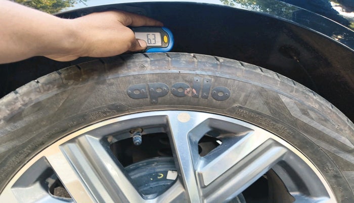 2025 Hyundai Verna SX (O) 1.5 MPI MT, Petrol, Manual, 3,158 km, tyre