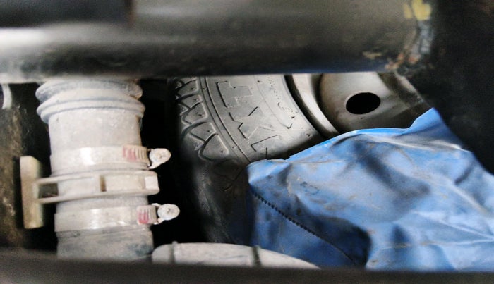 2013 Maruti Wagon R 1.0 LXI CNG, CNG, Manual, 77,945 km, tyre