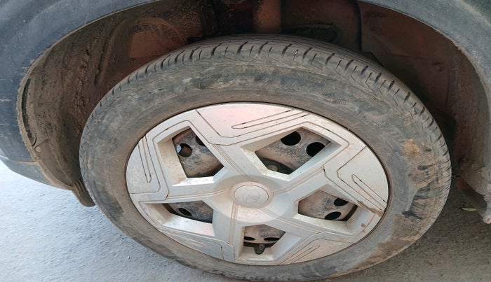 2024 Tata NEXON Pure S 1.2 Revotron 6AMT, Petrol, Automatic, 11,520 km, tyre