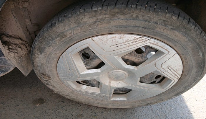 2024 Tata NEXON Pure S 1.2 Revotron 6AMT, Petrol, Automatic, 11,520 km, tyre