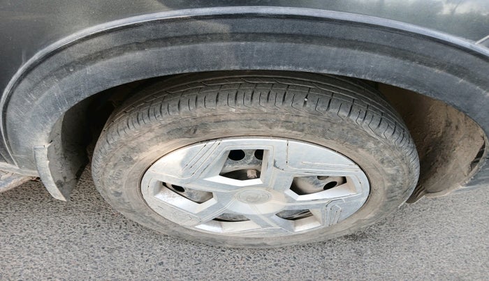 2024 Tata NEXON Pure S 1.2 Revotron 6AMT, Petrol, Automatic, 11,520 km, tyre