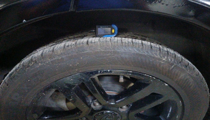 2017 Tata Hexa XTA 4X2 7 STR, Diesel, Automatic, 75,666 km, tyre