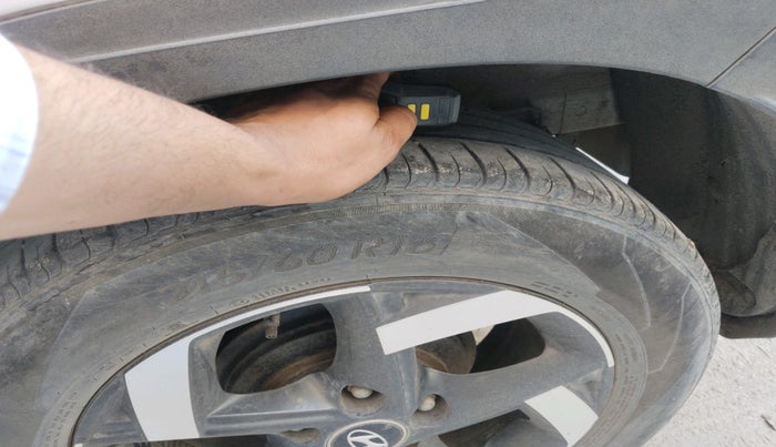 2019 Hyundai VENUE SX 1.0 TURBO, Petrol, Manual, 58,254 km, tyre