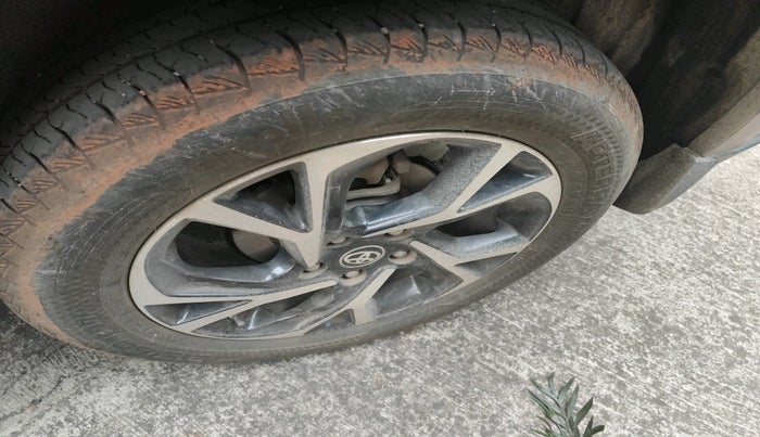 2022 Toyota URBAN CRUISER HYRYDER V HYBRID, Hybrid, Automatic, 54,880 km, tyre