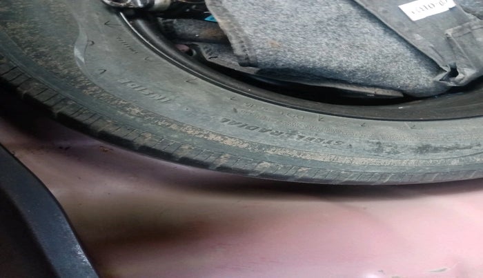 2020 Hyundai Elite i20 MAGNA PLUS 1.2, Petrol, Manual, 79,232 km, tyre