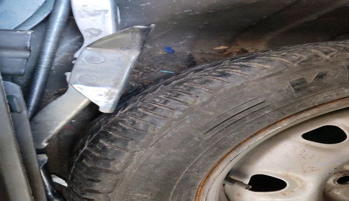 2010 Maruti Alto K10 LXI, Petrol, Manual, 72,684 km, tyre