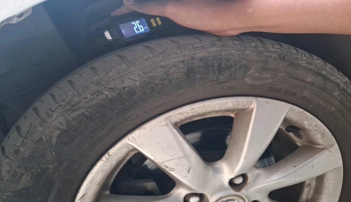 2012 Nissan Sunny XV PETROL, CNG, Manual, 1,19,968 km, tyre