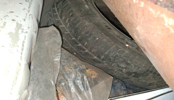 2012 Nissan Sunny XV PETROL, CNG, Manual, 1,19,968 km, tyre