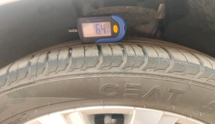 2025 Volkswagen VIRTUS HIGHLINE TSI 1.0 AT, Petrol, Automatic, 7,541 km, tyre