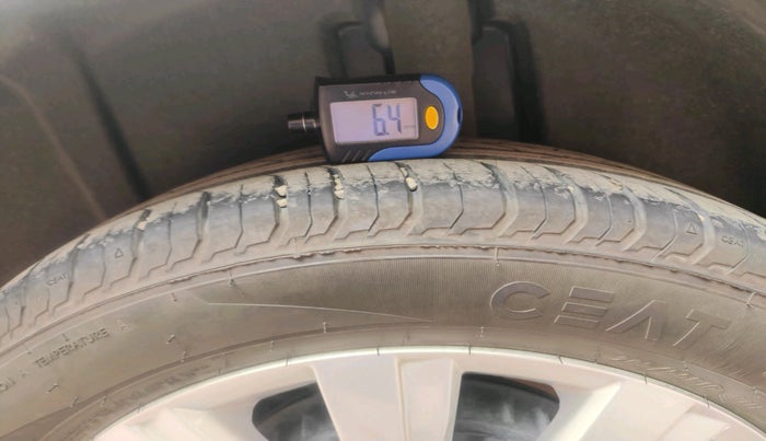 2025 Volkswagen VIRTUS HIGHLINE TSI 1.0 AT, Petrol, Automatic, 7,541 km, tyre