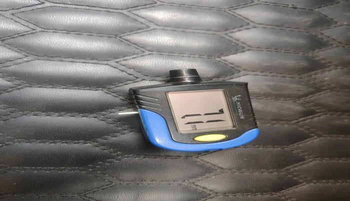 2025 Volkswagen VIRTUS HIGHLINE TSI 1.0 AT, Petrol, Automatic, 7,541 km, tyre