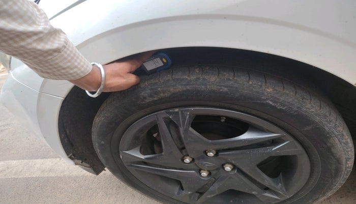 2023 Hyundai NEW I20 SPORTZ 1.2 MT, Petrol, Manual, 30,047 km, tyre