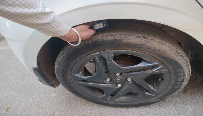 2023 Hyundai NEW I20 SPORTZ 1.2 MT, Petrol, Manual, 30,047 km, tyre