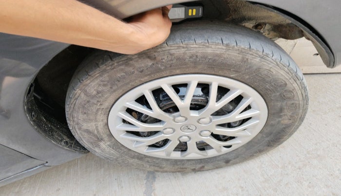 2014 Maruti Alto 800 LXI, Petrol, Manual, 55,440 km, tyre