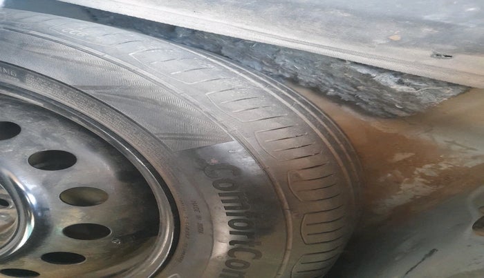 2015 Toyota Etios CROSS 1.4 VD, Diesel, Manual, 1,96,284 km, tyre