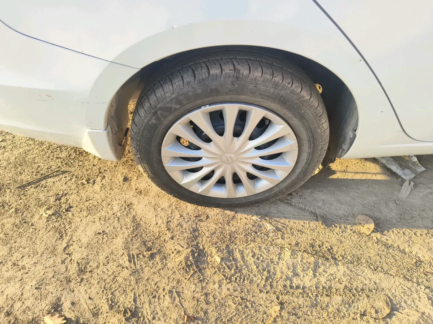 2016 Maruti Ciaz VDI+ SHVS, Diesel, Manual, 1,08,587 km, tyre