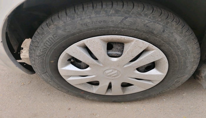 2011 Maruti Swift Dzire VDI, Diesel, Manual, 2,27,553 km, tyre