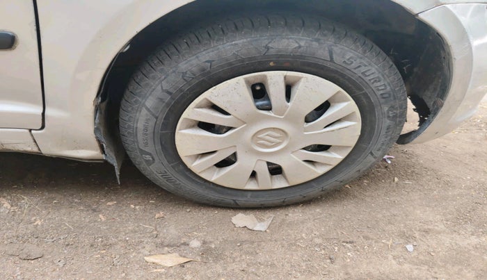 2011 Maruti Swift Dzire VDI, Diesel, Manual, 2,27,553 km, tyre