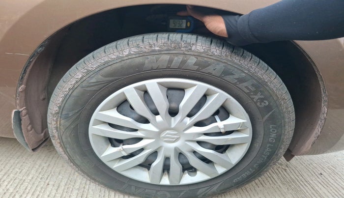 2017 Maruti Dzire VXI AMT, Petrol, Automatic, 65,096 km, tyre