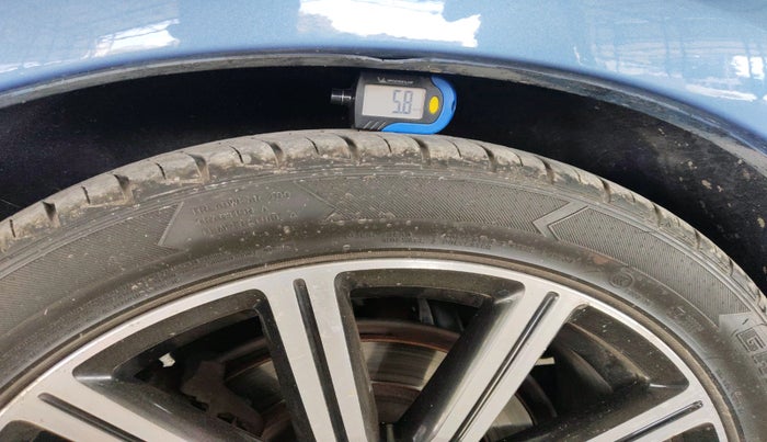 2016 Volvo S60 Momentum D4, Diesel, Automatic, 78,028 km, tyre